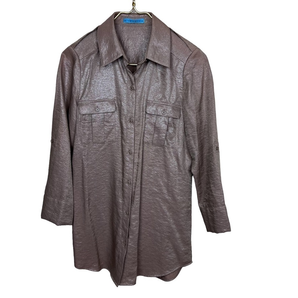 ALICE + OLIVIA Metallic Gold Button Down Shirt
Shimmer Size S